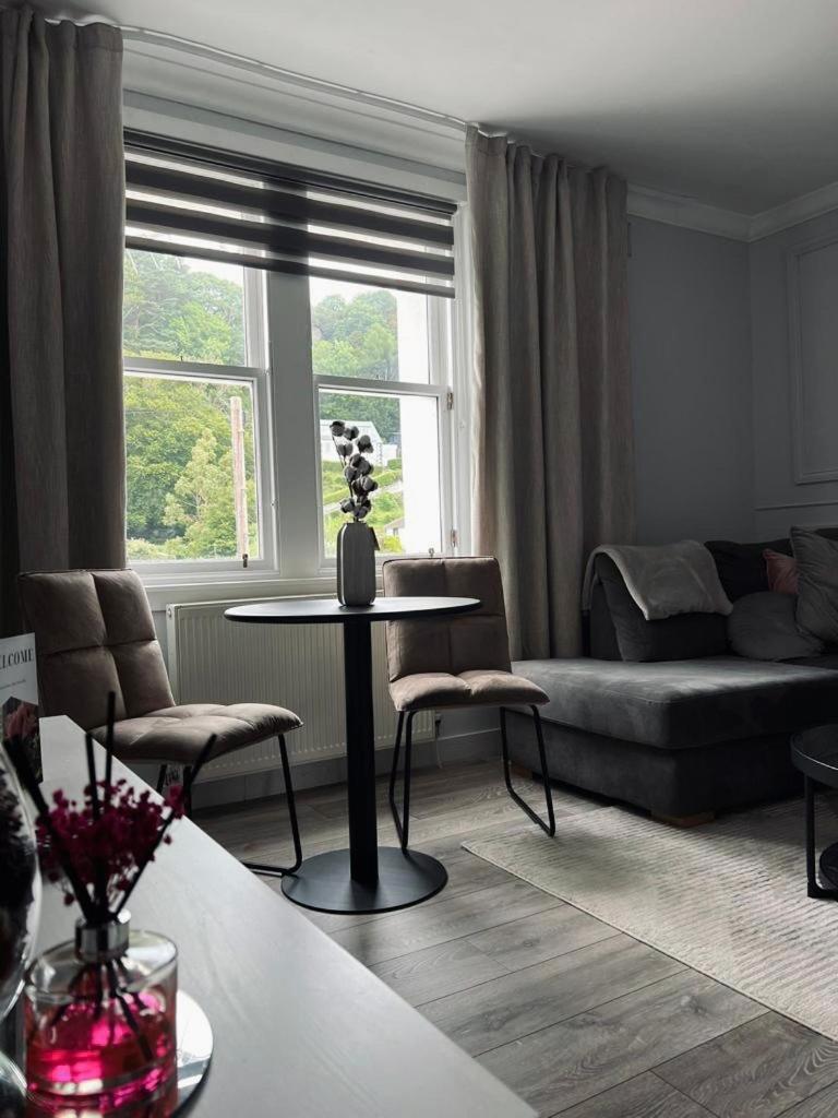 Ferienwohnung Modern 2-Bed Flat In Town Centre Oban Exterior foto